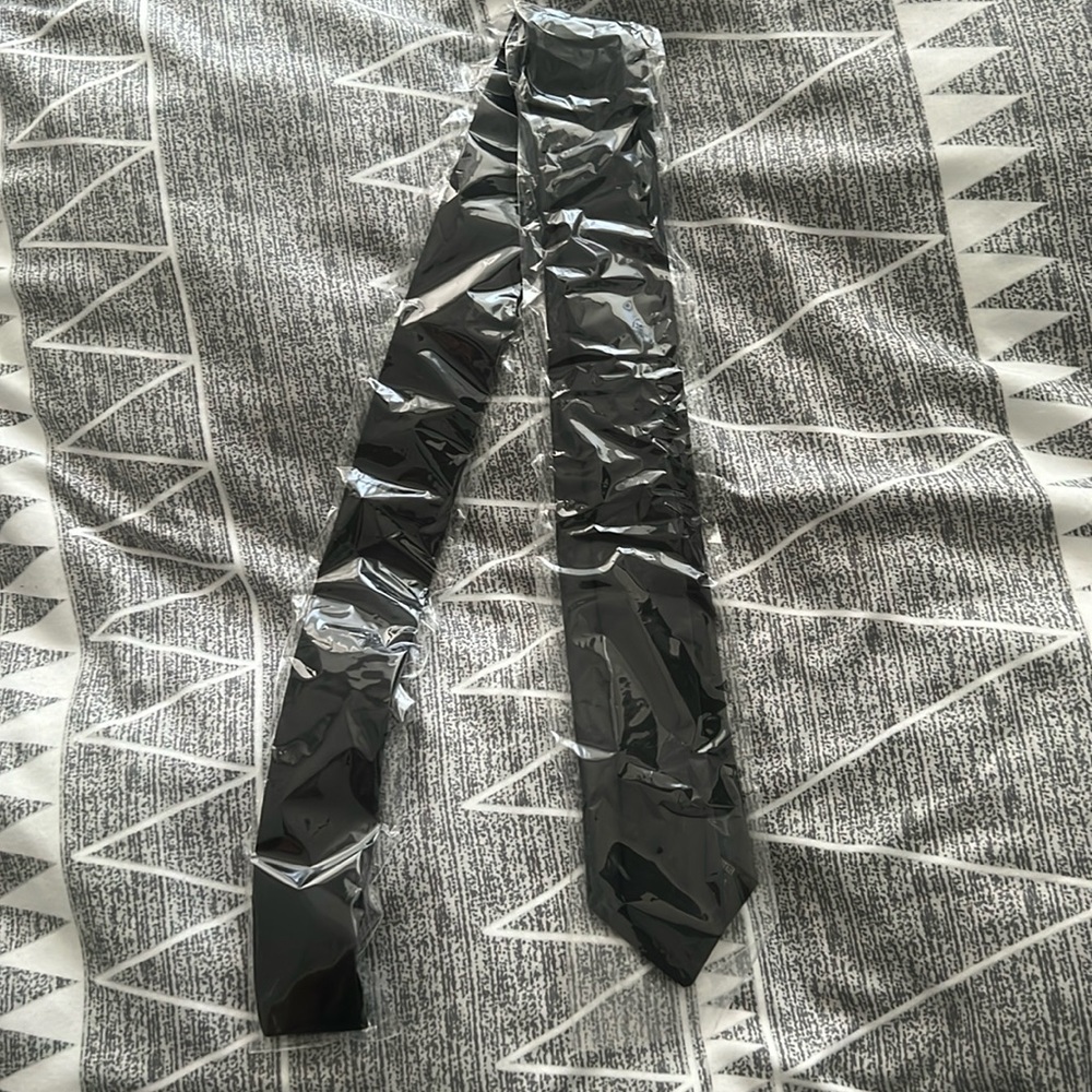 BRAND NEW - BLACK SKINNY SLIM TIE - ONE SIZE